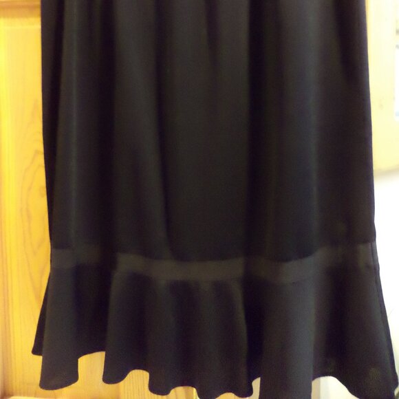 MISOOK  ~ Black with Ribbon Accents at Tulip Hemline ~ Petite XL - Picture 8 of 12